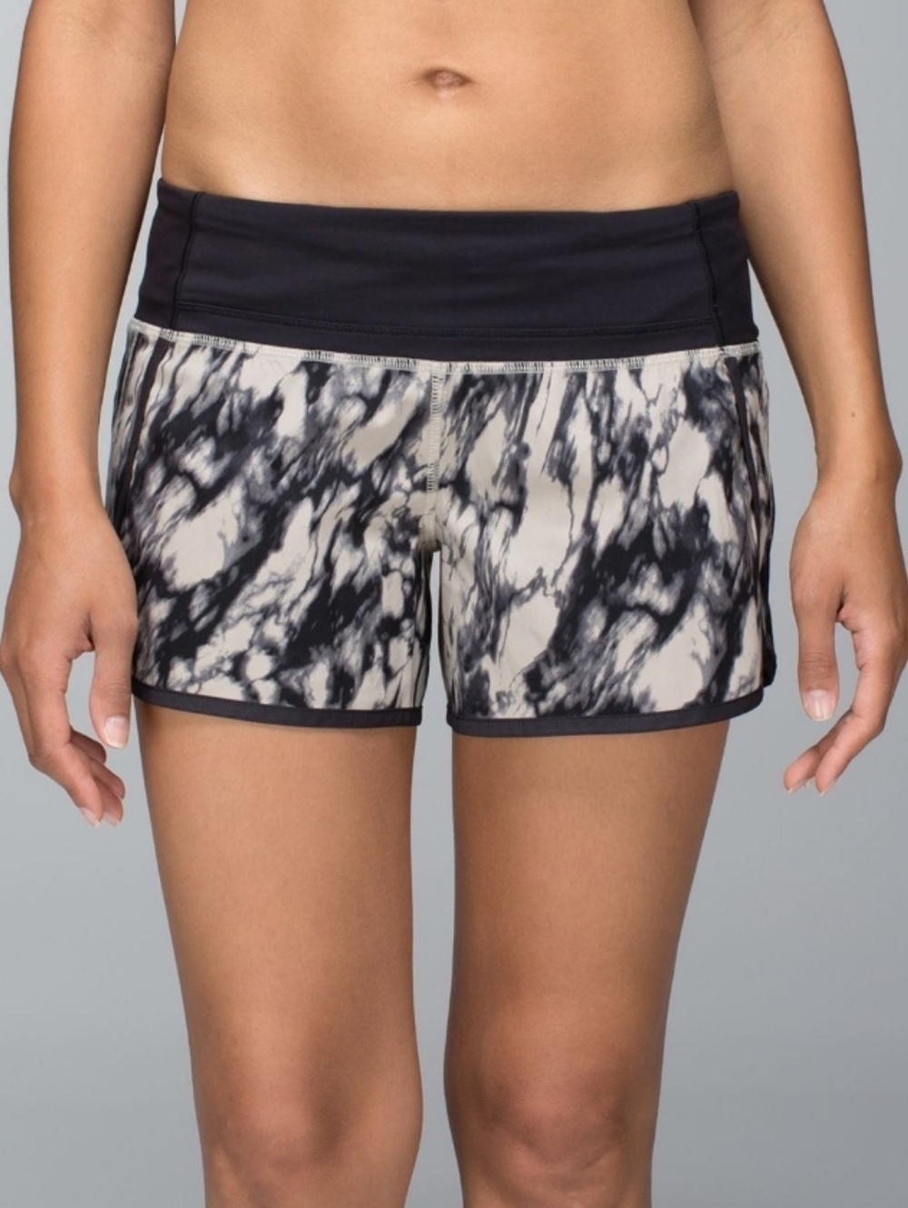 Lululemon Run Times Short *4-way stretch Great Granite Black Mojave Tan Size 6